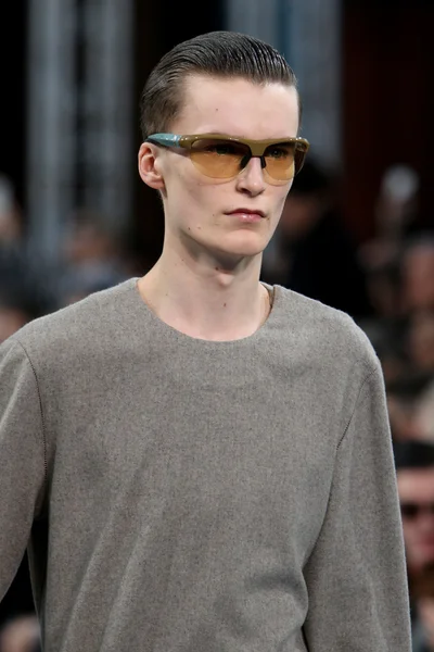 Look 66